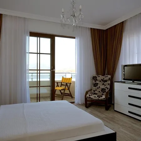 Vila Sovalye Island