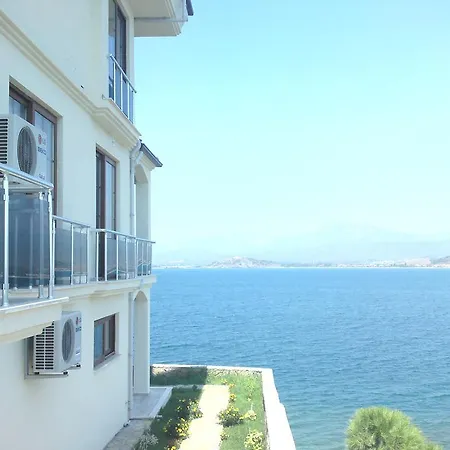Sovalye Island Villa *